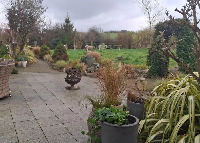 Deeside Manor